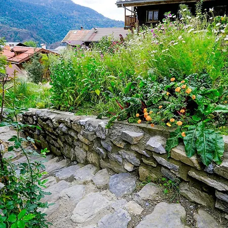Alpstuga Le Mont Farm Servoz