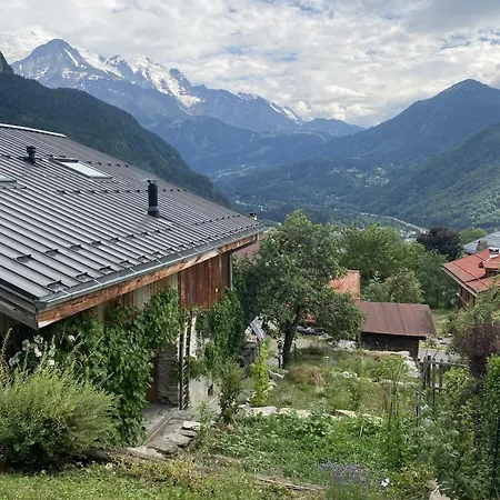 Le Mont Farm Alpstuga *
