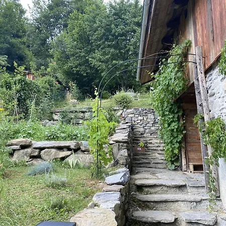 Le Mont Farm